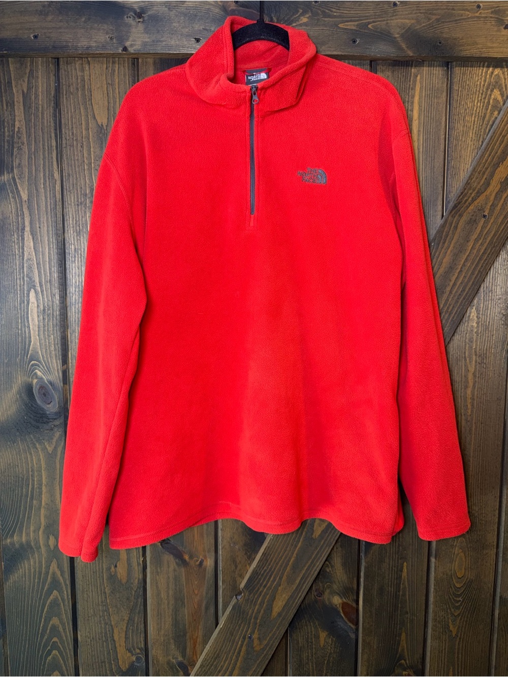 The North Face Men's  Fleece 1/4 Zip Red Lightweight Pullover XL